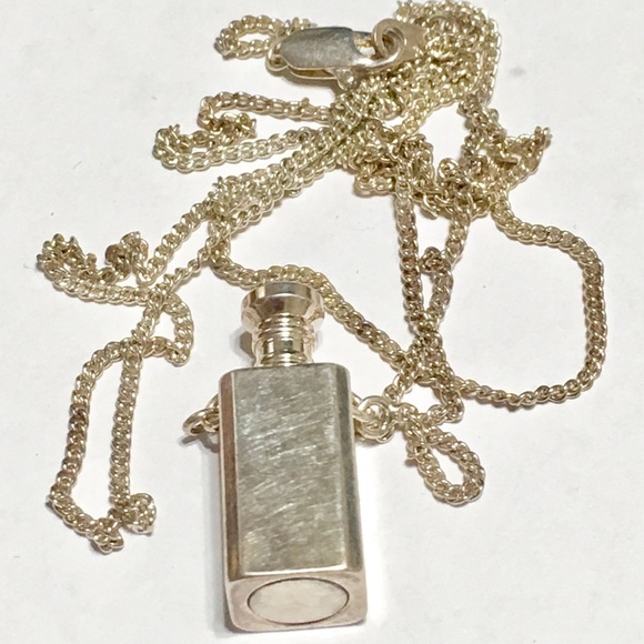 Vintage Silver Necklace and Pendant - Picture 6 of 7